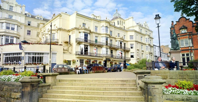 TINSEL & TURKEY BREAKS AT THE 4**** CLIFTON HOTEL SCARBOROUGH