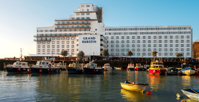 TURKEY & TINSEL BREAKS AT THE 4**** GRAND BURSTON HOTEL FOLKESTONE