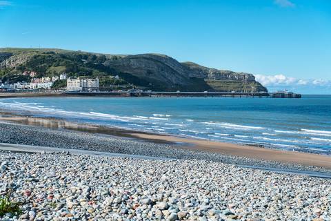 Unwind on charming Victorian-era shores